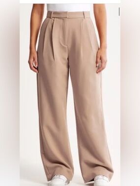 Abercrombie & Fitch Curve Love Ultra High Rise Relaxed Straight - 28